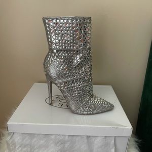 Steve Madden Whole Rhinestones Bootie